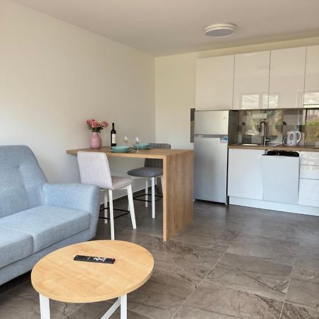 Apartments Zivko Malinska Extérieur photo